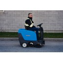 Industrial Ride On Sweeper Machine - JVC40SWEEPN from Johnny Vac - 39.5" (1 003 mm) Cleaning Path - Battery & Charger Included