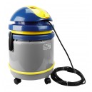 Commercial Vacuum Johnny Vac - Tank Capacity of 4 gal (15 L) - Accessories and Paper Bag Included - Integrated Electrical Outlet - 1000 W Motor - Swivel Casters