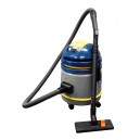 Aspirateur commercial Johnny Vac - capacité de 15 L (4 gal) - accessoires et sac en papier inclus - prise électrique intégrée - moteur 1000 W - roues pivotantes